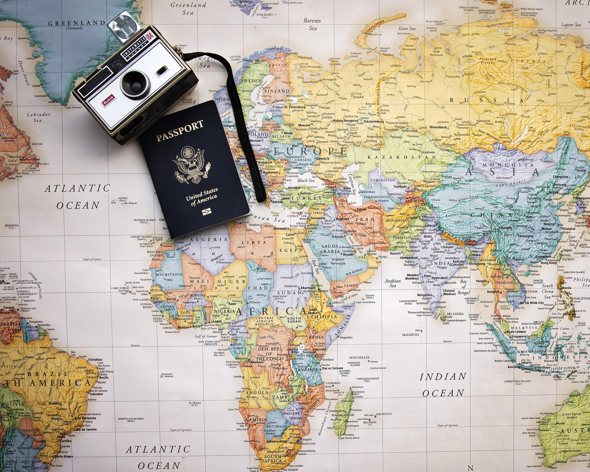pamjpat-passport-2714675_1920.jpg